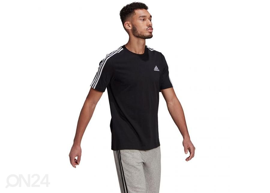 Meeste vabaajasärk Adidas Essentials suurendatud