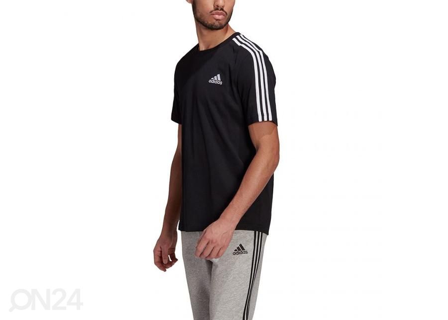 Meeste vabaajasärk Adidas Essentials suurendatud