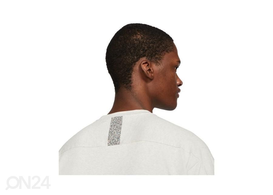 Meeste vabaajasärk Nike NSW Revival suurendatud