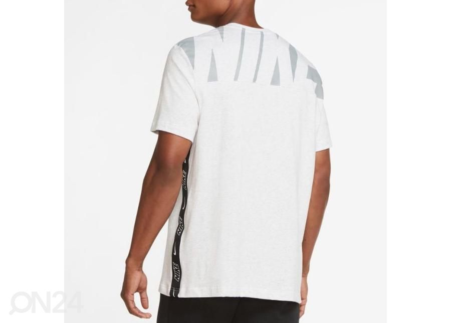 Meeste vabaajasärk Nike Sportswear suurendatud