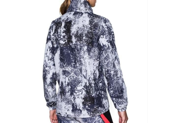 Naiste jooksu jope Under Armour Intl Printed Run W 1300119-001 suurendatud
