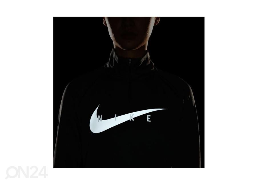 Naiste treeningsärk Nike Swoosh Run suurendatud