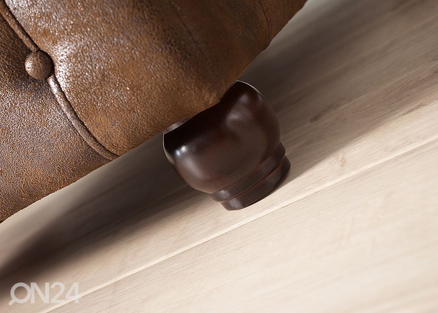 Nurgadiivan Chesterfield suurendatud