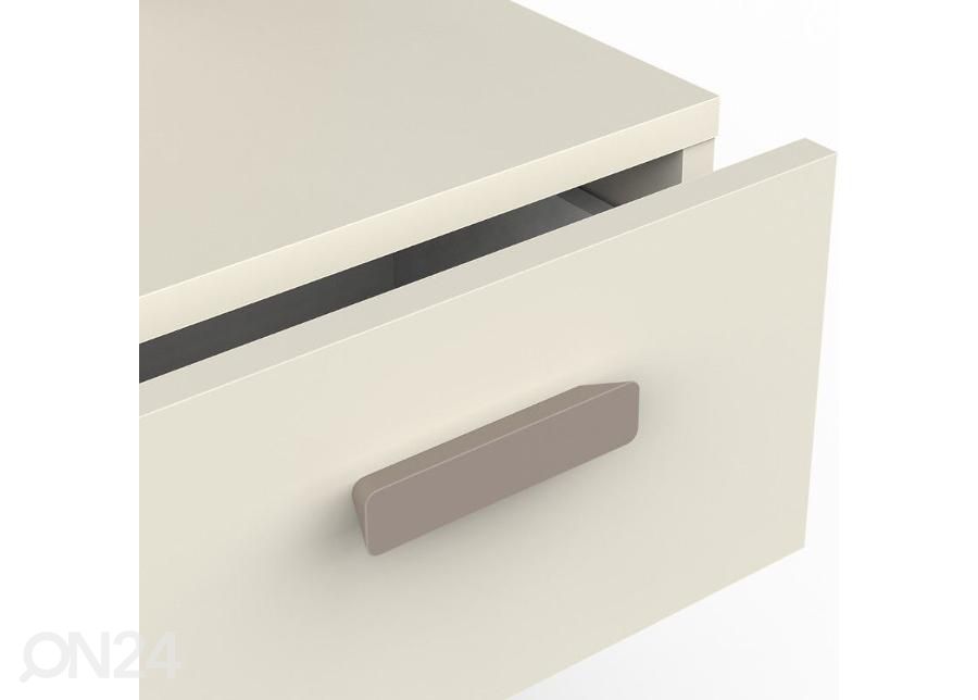 Öökapp Camillia 1s suurendatud