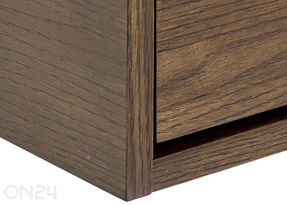 Öökapp Monfort suurendatud