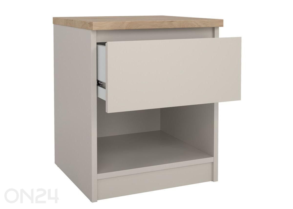 Öökapp Naia suurendatud