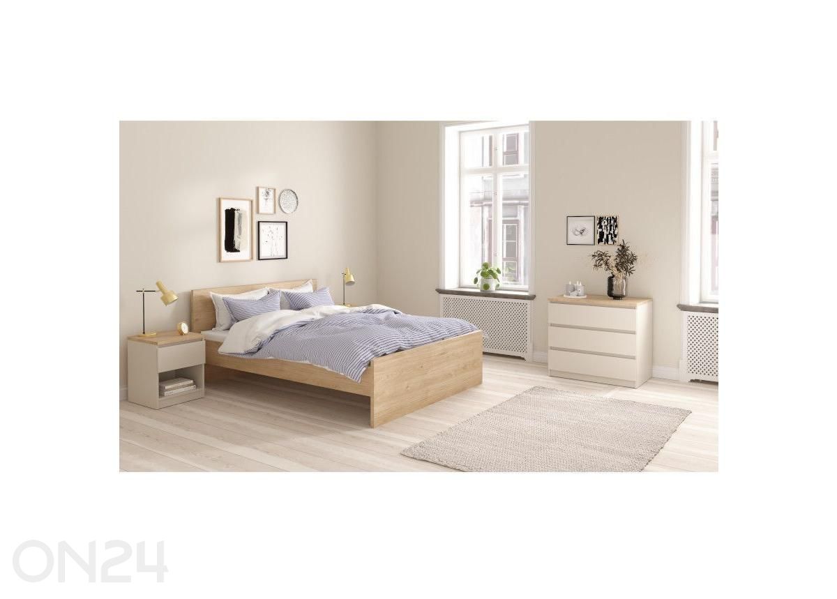 Öökapp Naia suurendatud