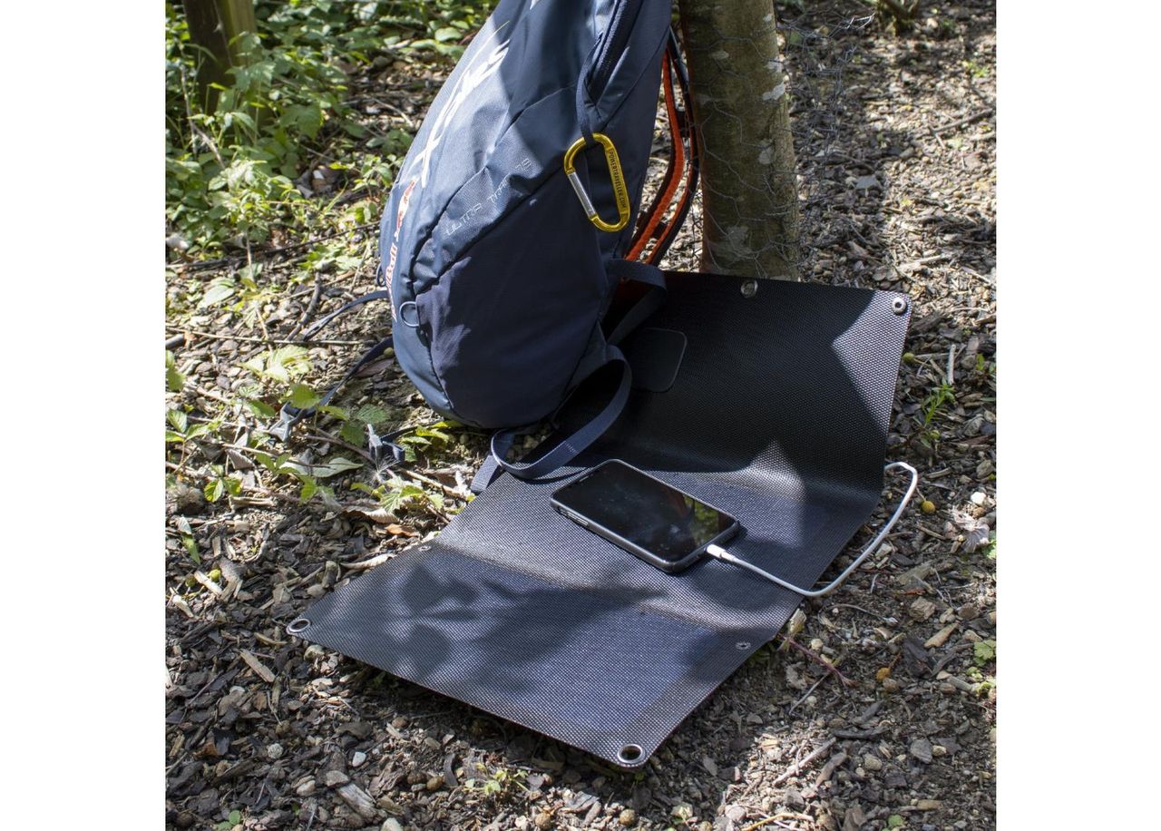 Päikesepaneel Powertraveller FALCON 12E suurendatud