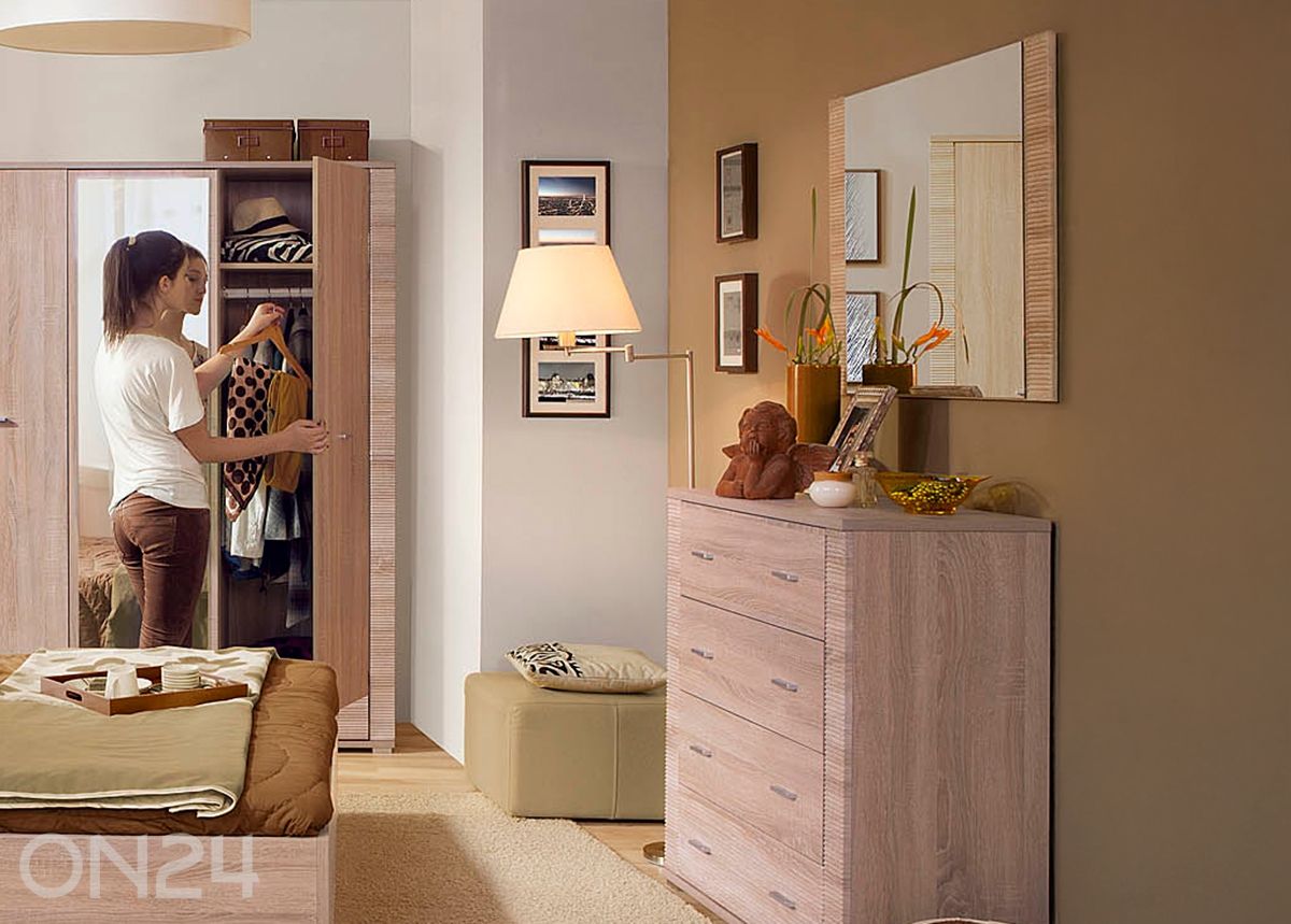 Peegel Gress suurendatud