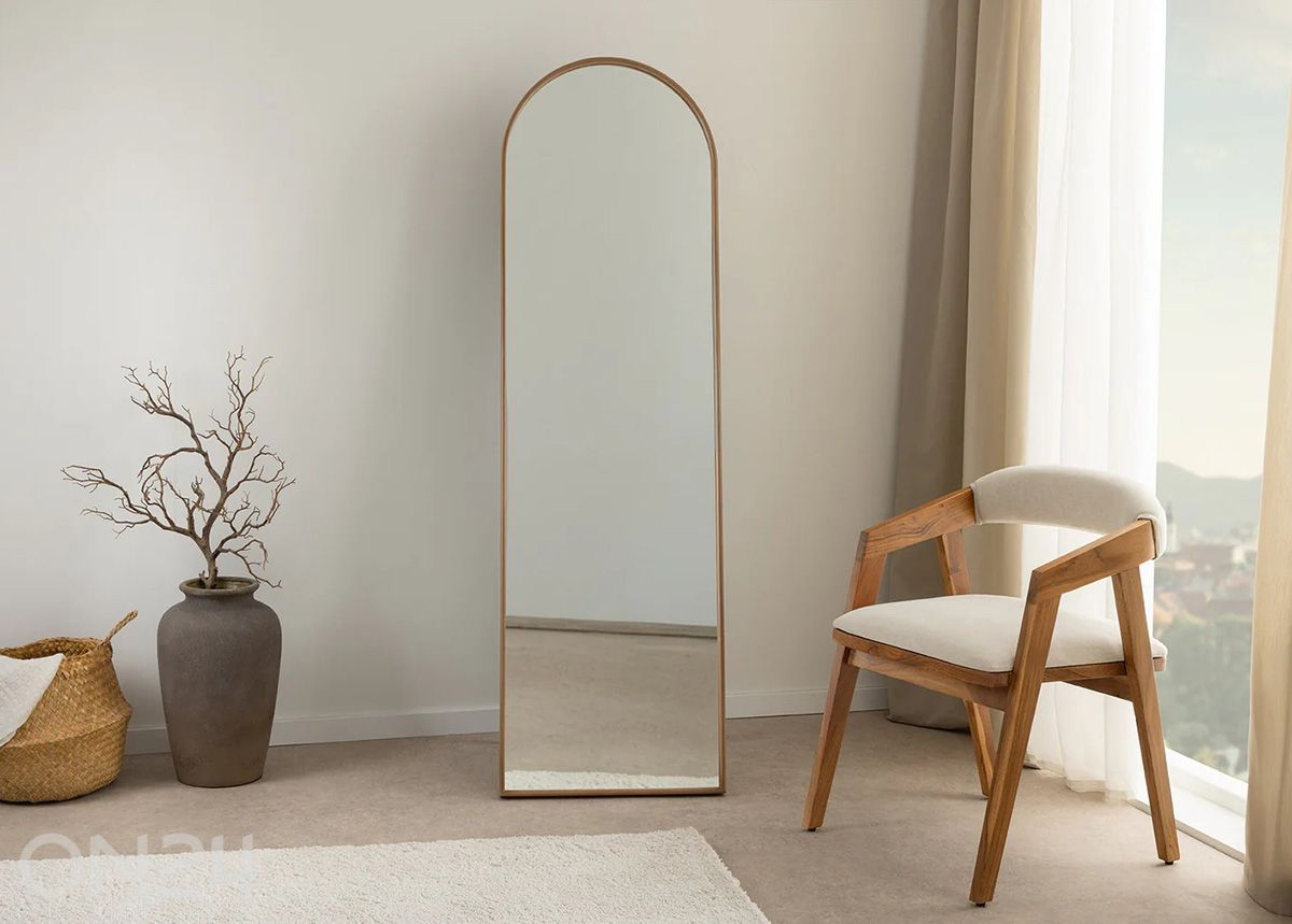 Peegel Portrait suurendatud