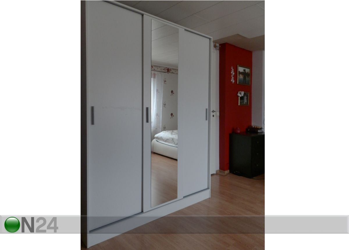 Riidekapp Focus suurendatud