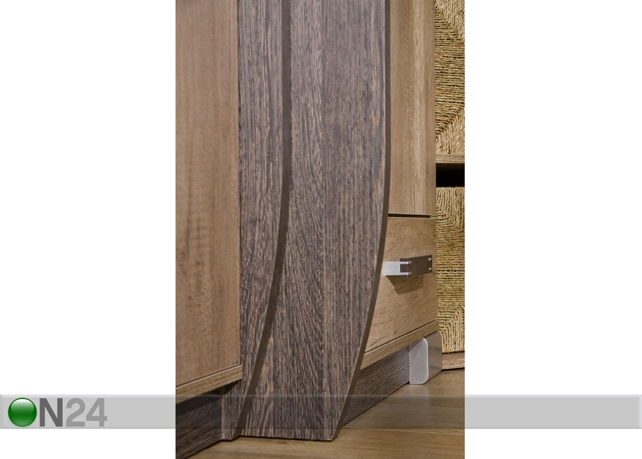 Riidekapp R17L suurendatud
