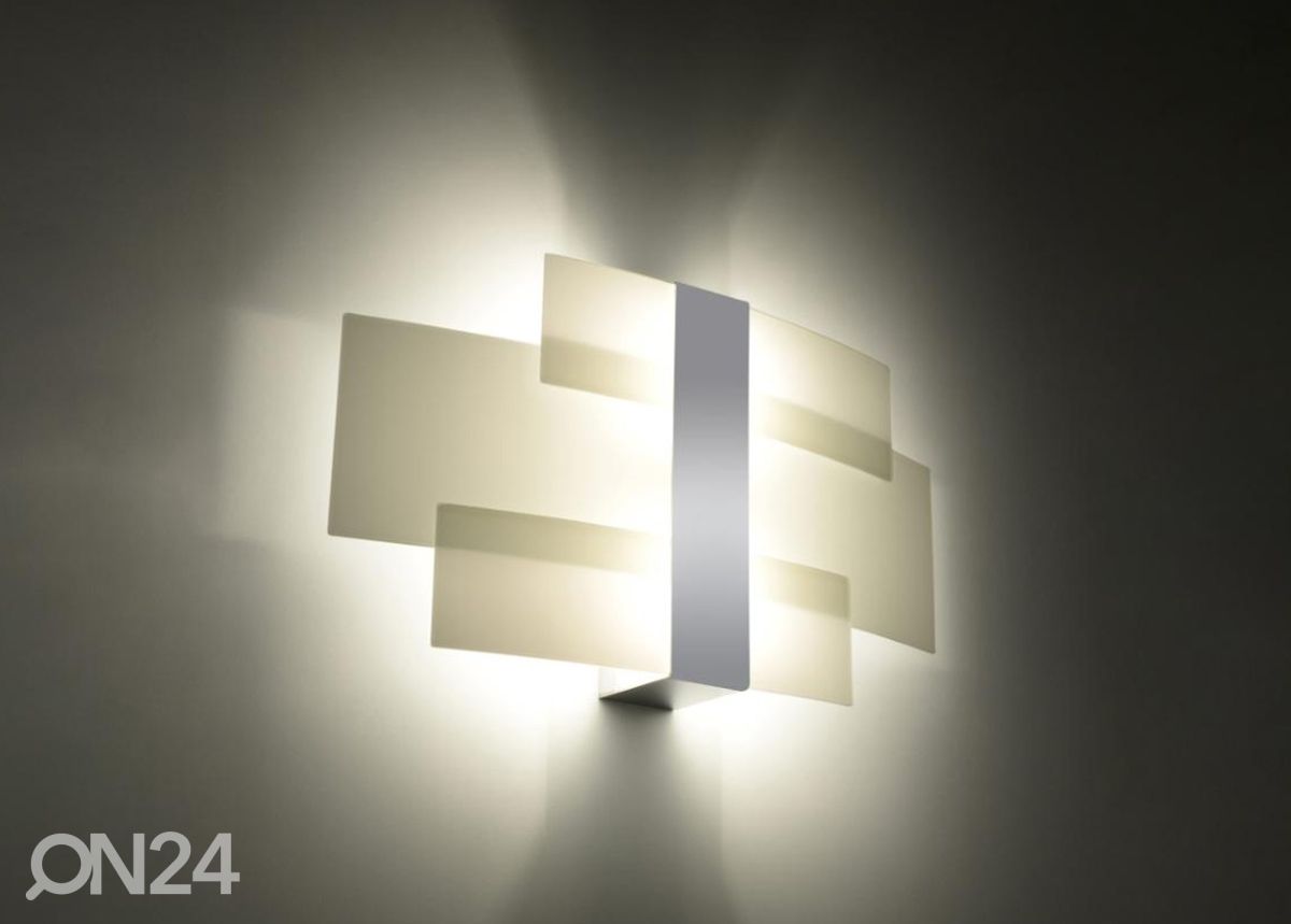 Seinalamp Celia, kroom suurendatud