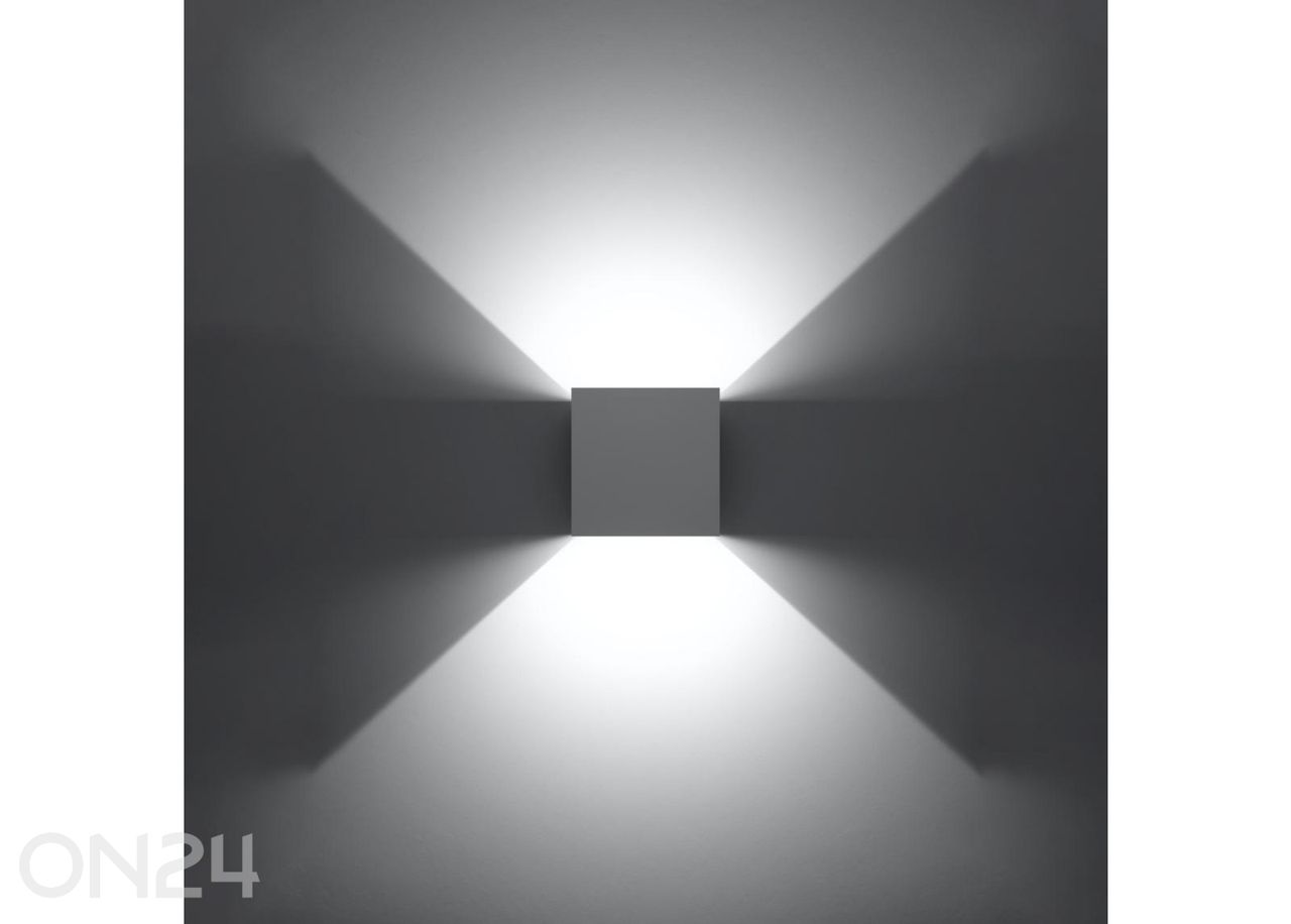 Seinalamp Luca LED suurendatud