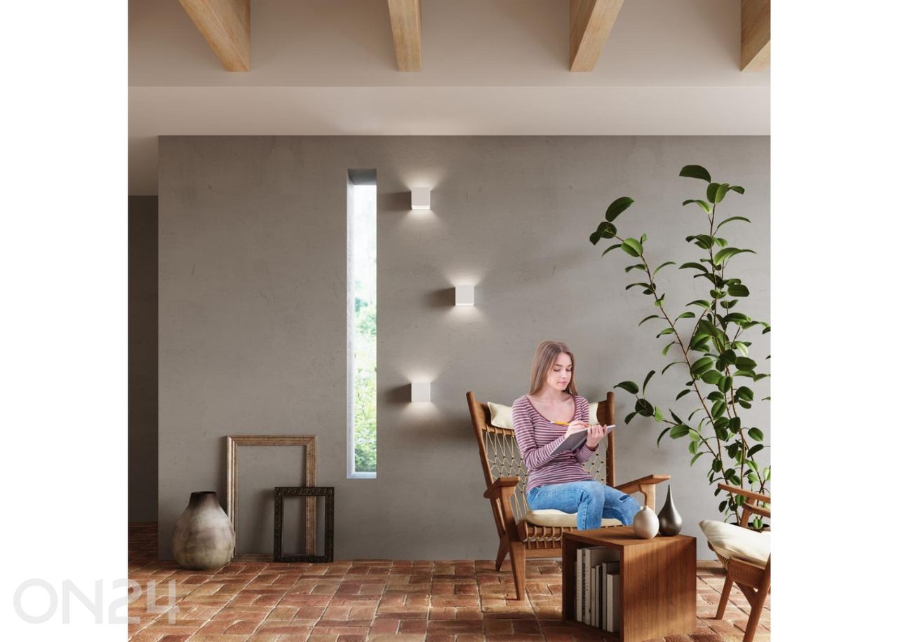 Seinalamp Luca LED suurendatud