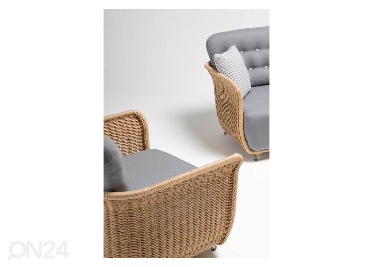 Terrassimööbel suurendatud