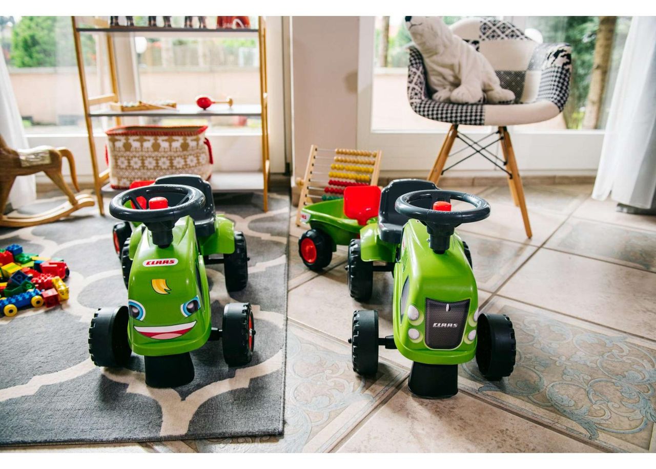 Traktor lastele Falk Claas Volare suurendatud