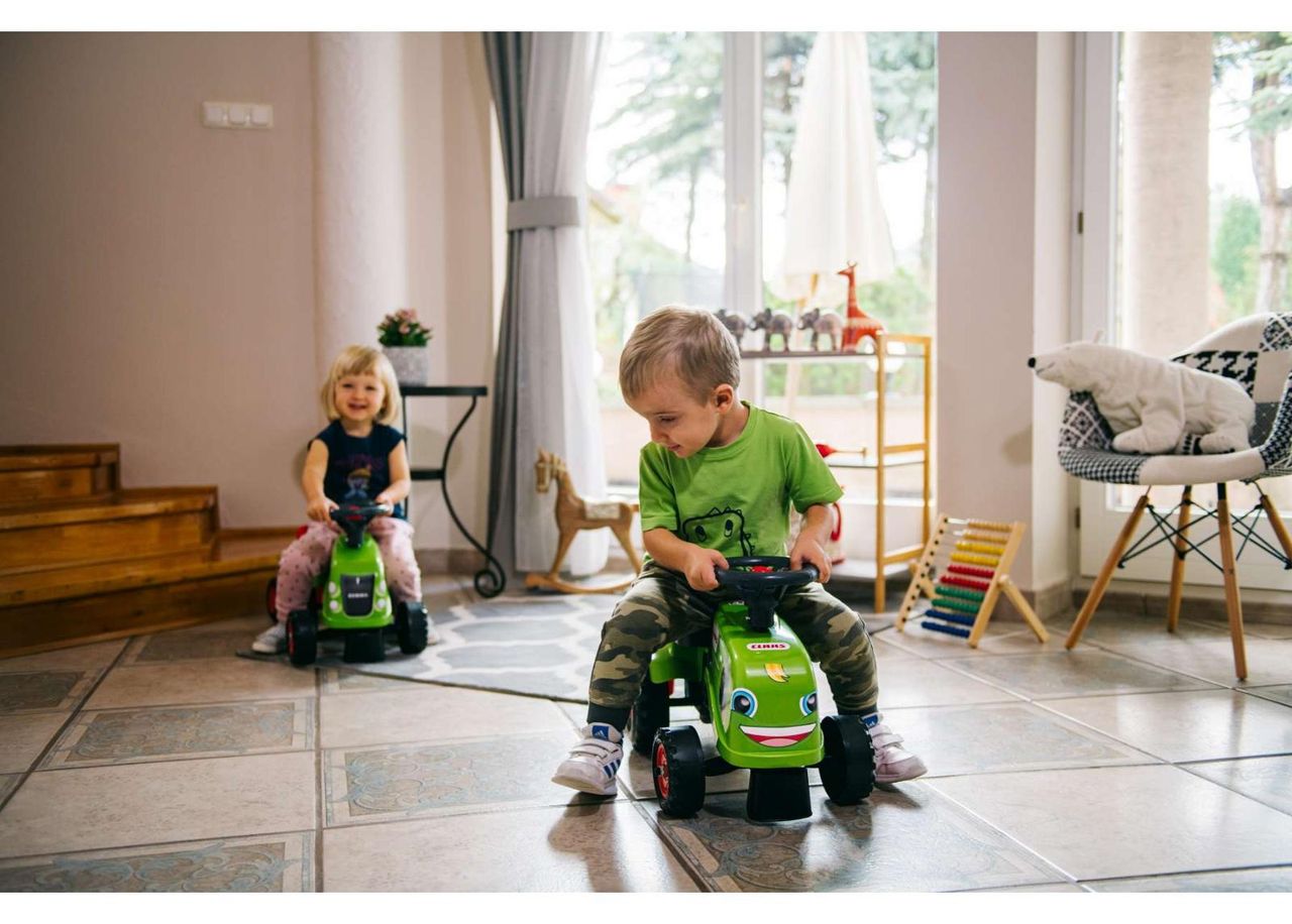 Traktor lastele Falk Claas Volare suurendatud