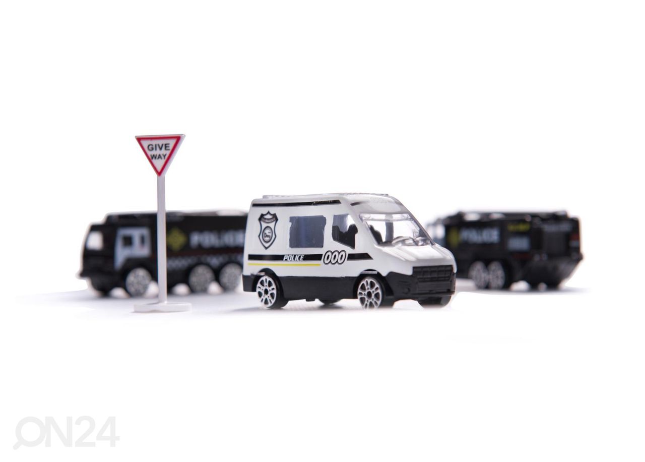 Transpordilennuk + 3 politseiautot suurendatud