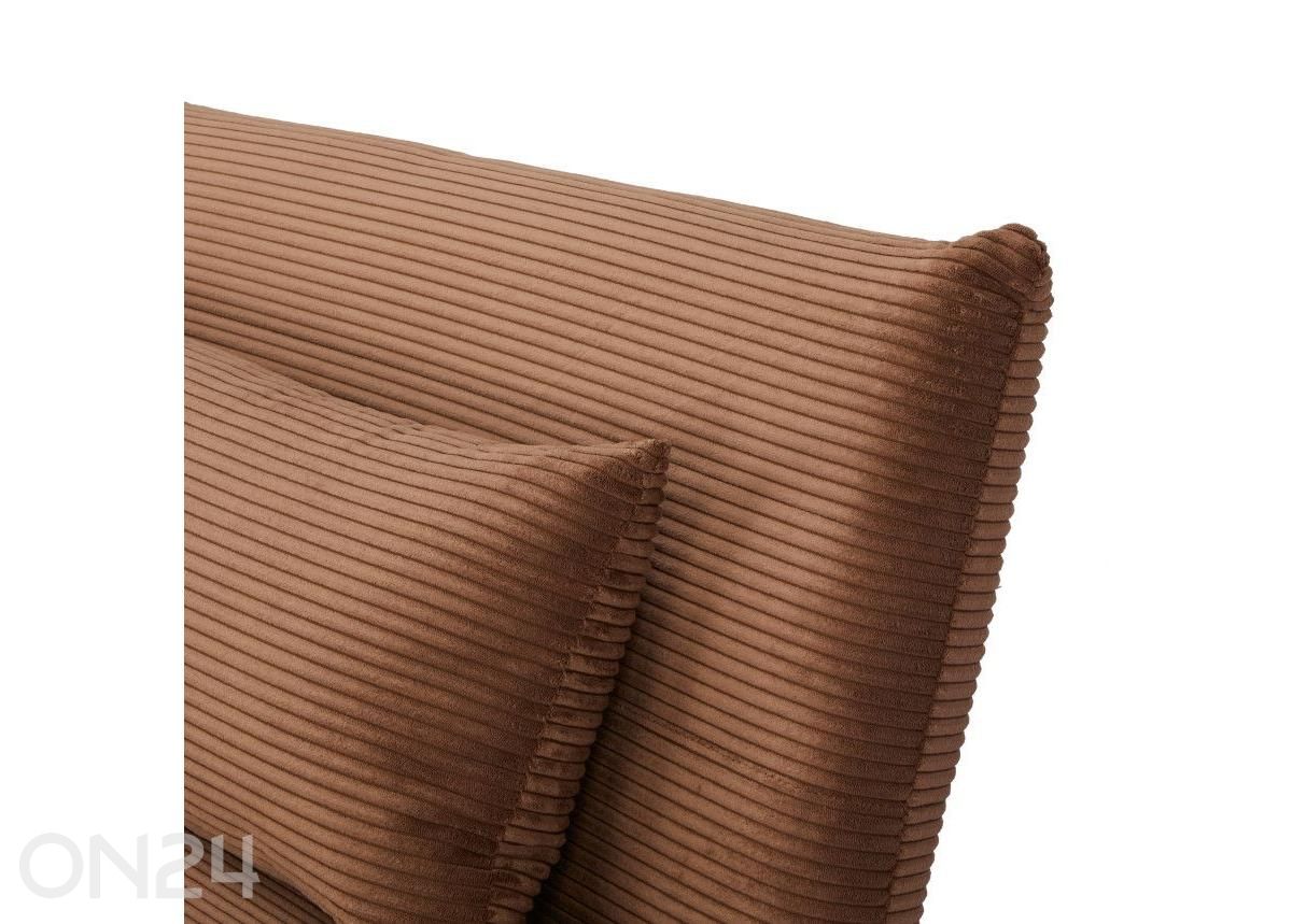 Tugitoolvoodi Selina suurendatud