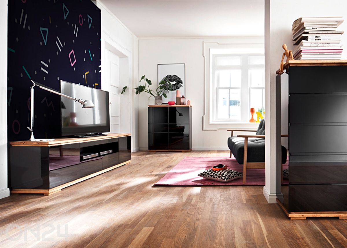 Tv-alus Chiaro suurendatud