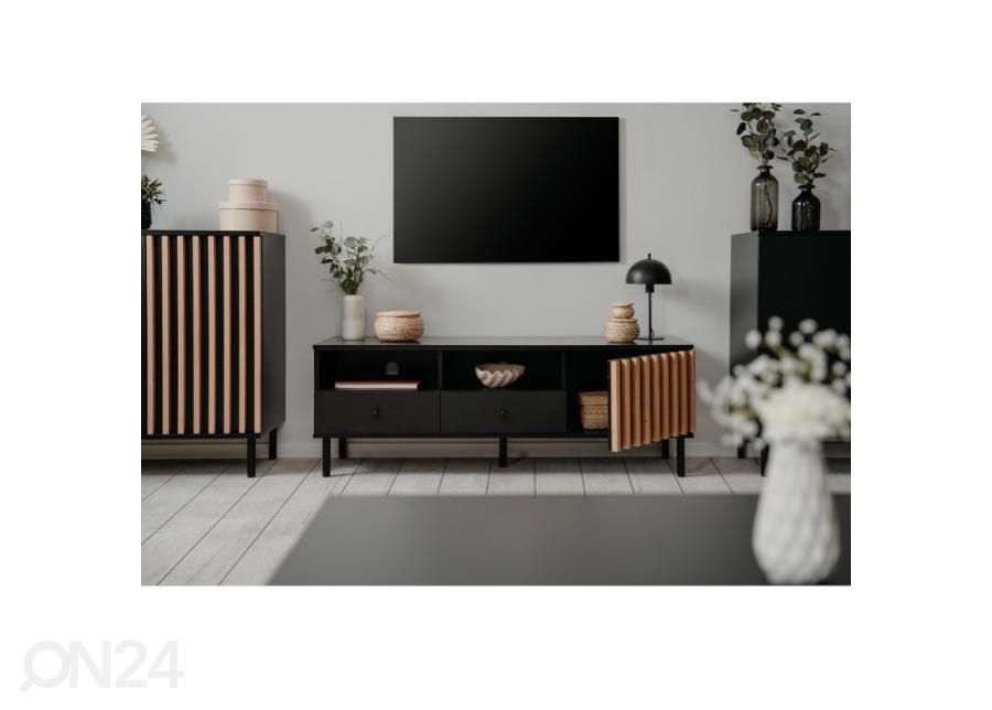 Tv-alus Monza 1u2s suurendatud