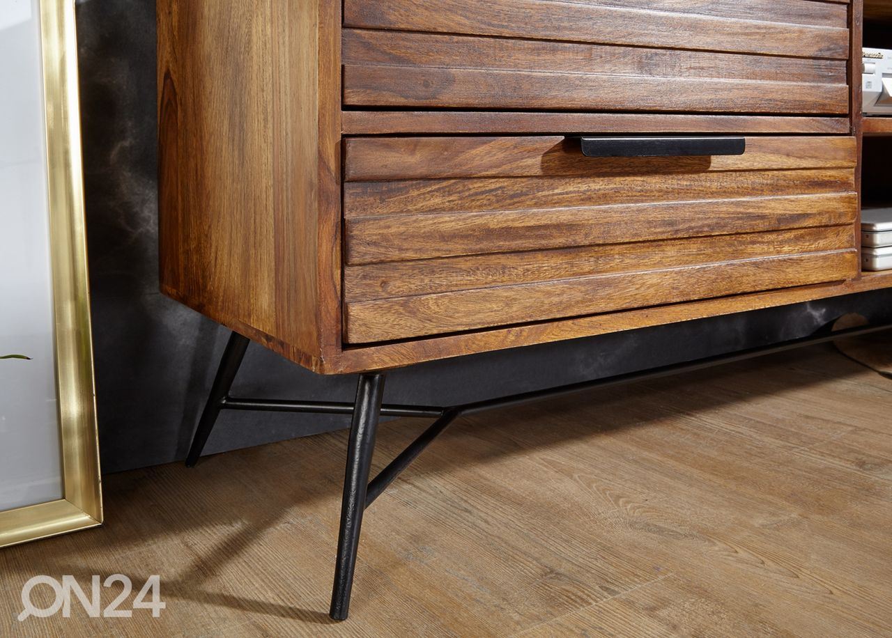 TV-alus Nishan suurendatud