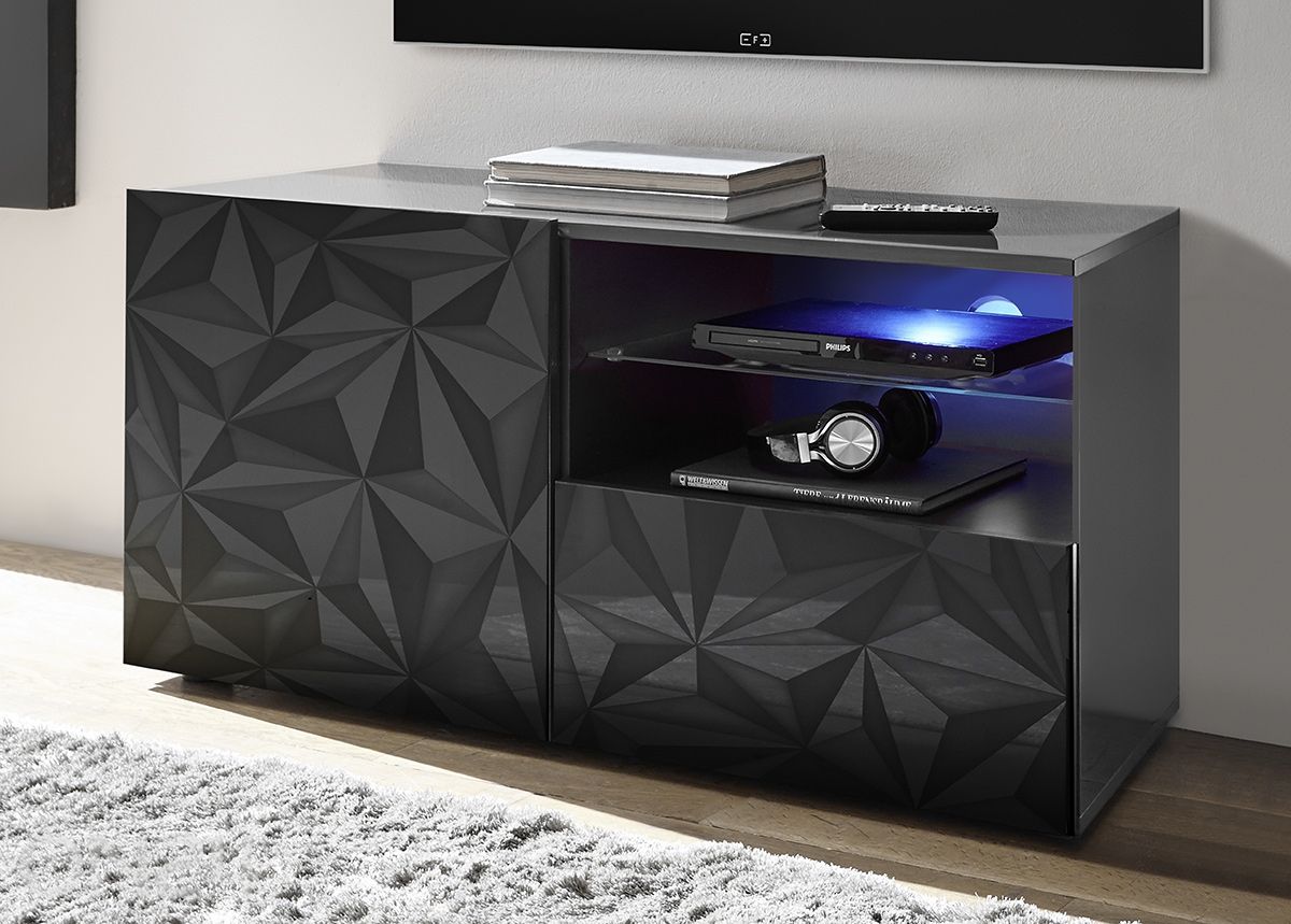 Tv-alus Prisma suurendatud