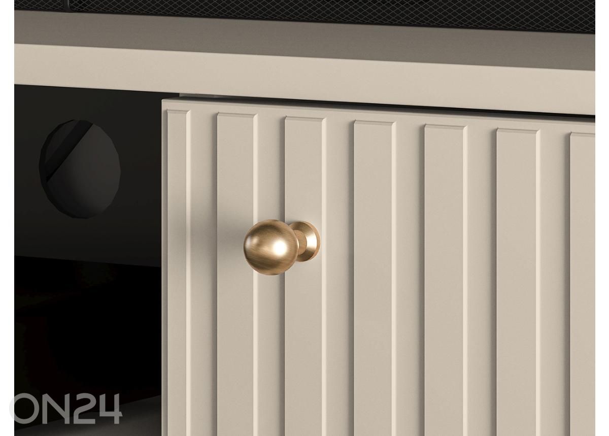 Tv-alus Sophie suurendatud