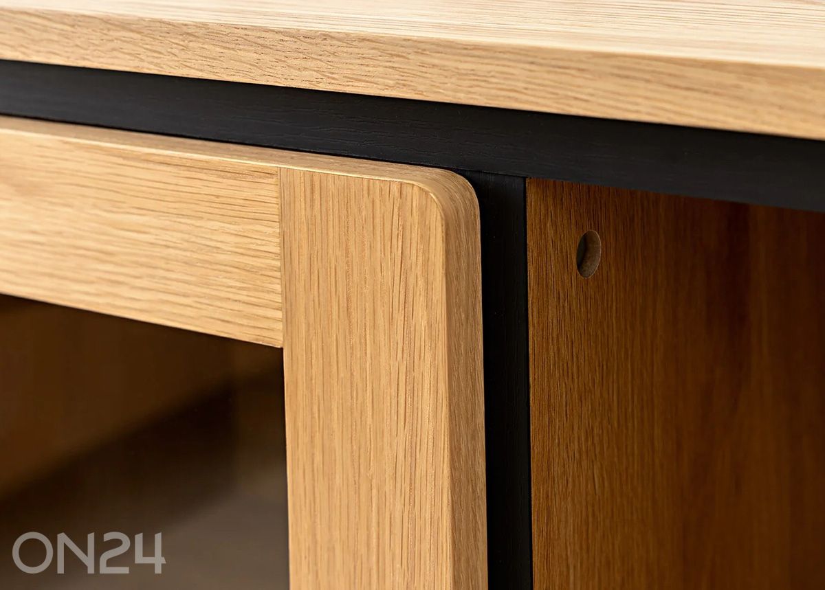 Vitriinkapp Atelier suurendatud