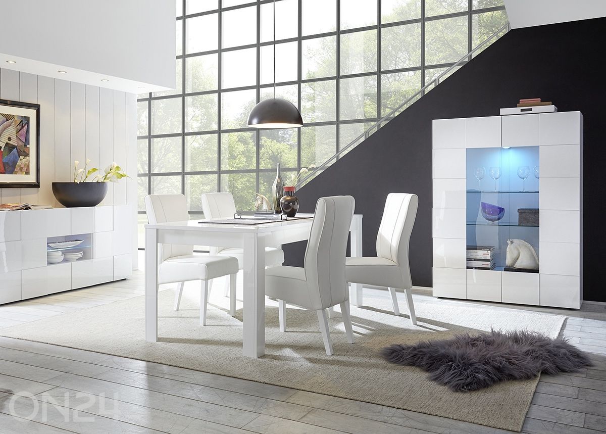 Vitriinkapp Dama suurendatud