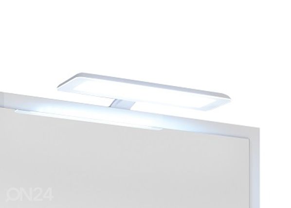 LED-valgusti peeglile 09