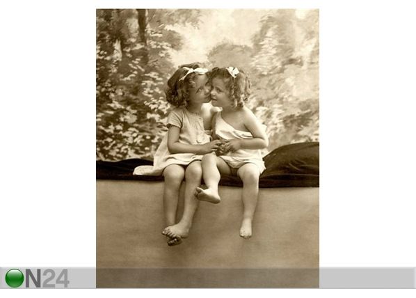 Pilt A Vintage Photograph of Two Little Girls 70x88 cm