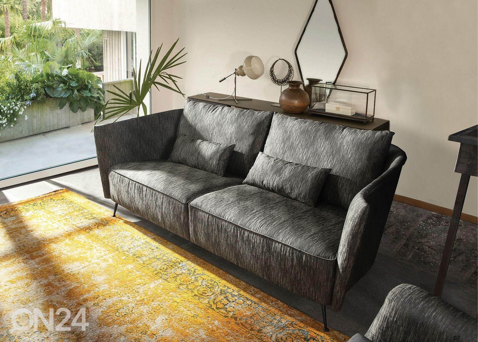 3-kohaline diivan Sofa suurendatud