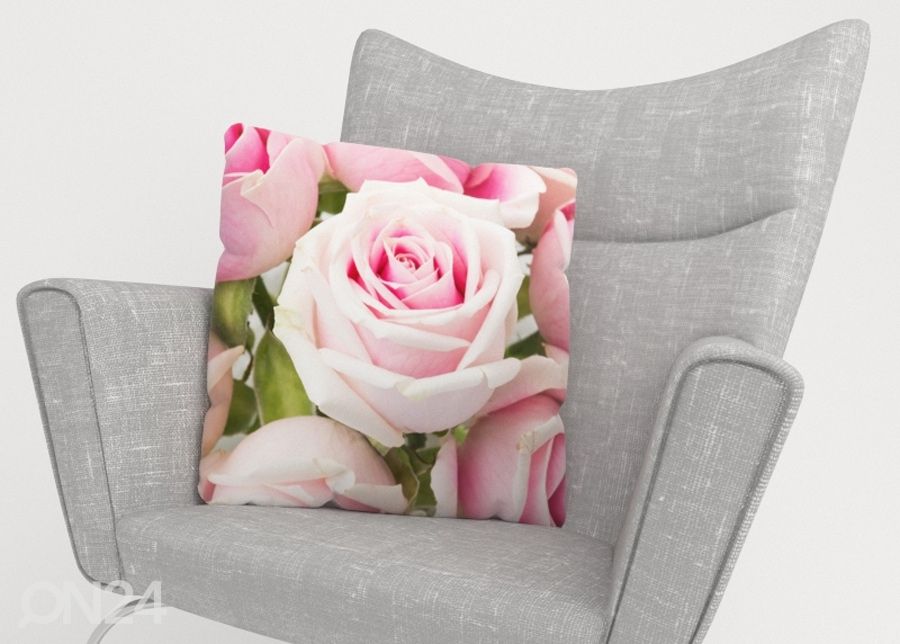 Dekoratiivpadjapüür Royal Roses 40x40 cm suurendatud