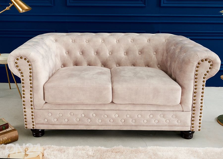 Diivan Chesterfield suurendatud