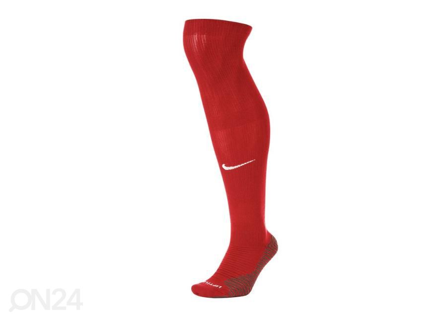 Kedrad Nike Squad suurendatud