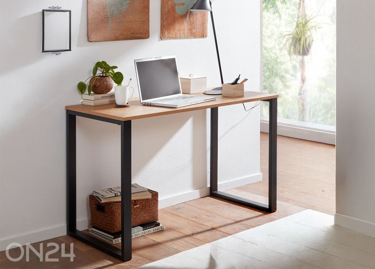 Kirjutuslaud suurendatud