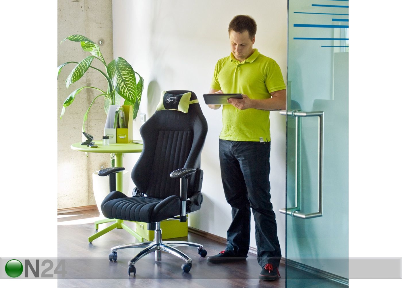 Kontoritool Recaro suurendatud