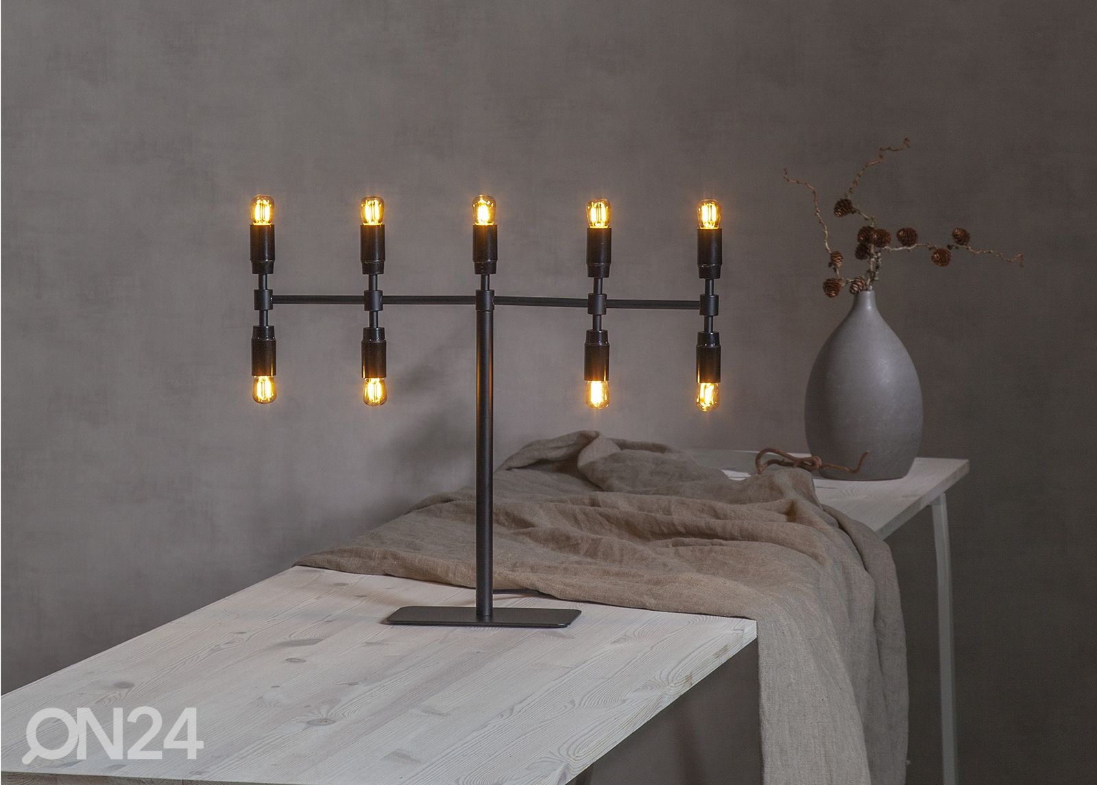 Küünlajalg Twice suurendatud