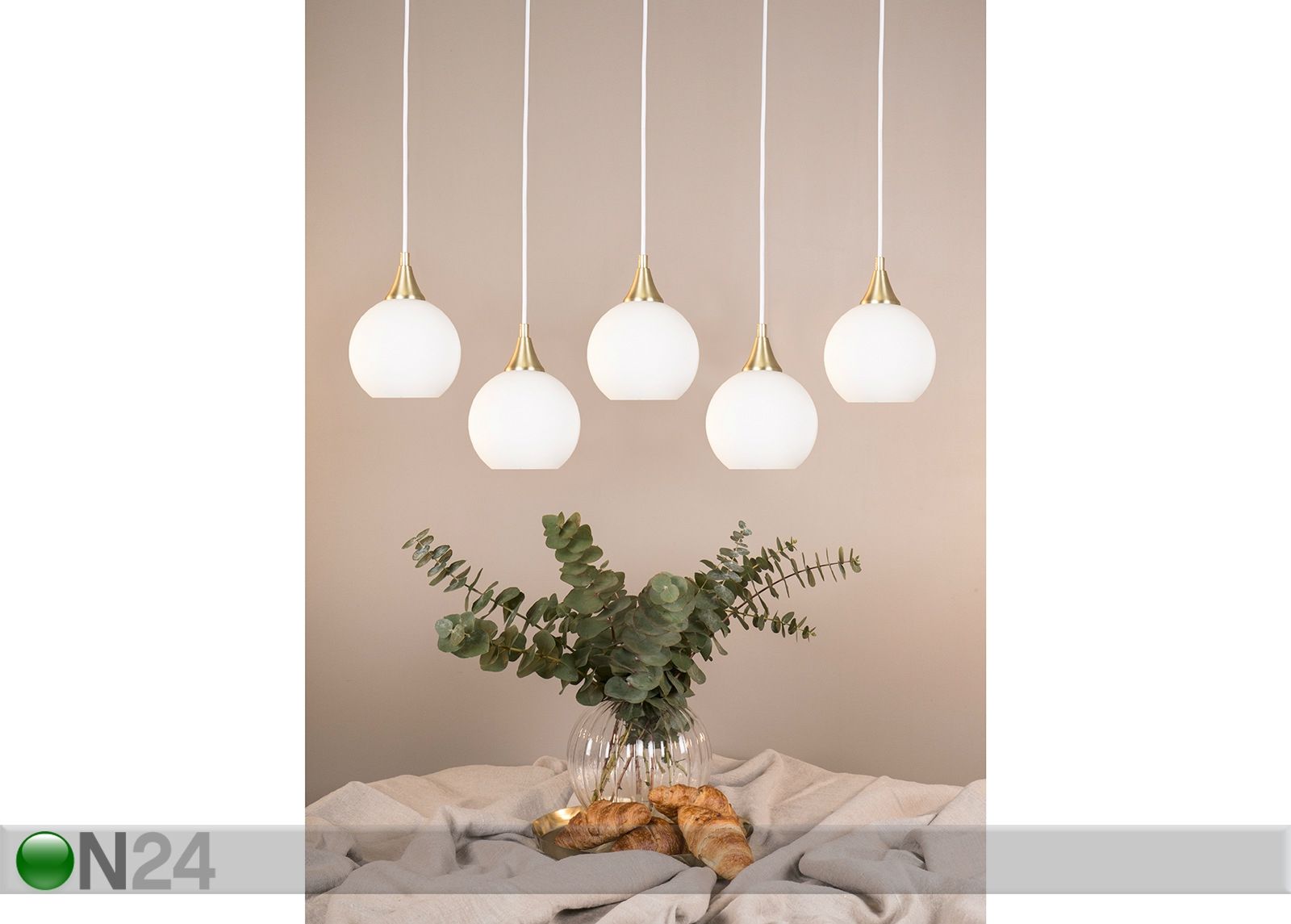 Laelamp Pallas 5 suurendatud