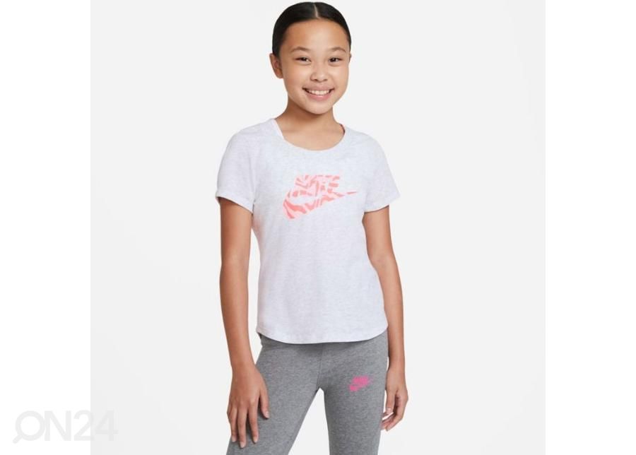 Laste vabaajasärk Nike Sportswear suurendatud