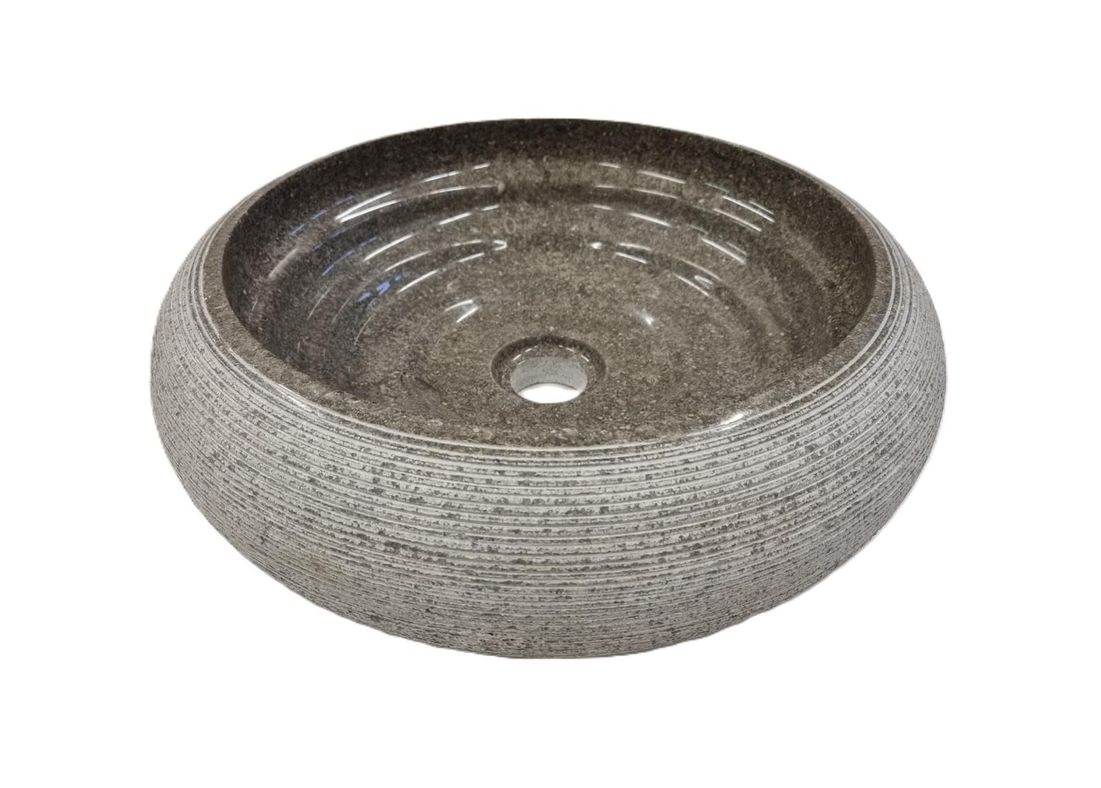 Marmorist valamu suurendatud