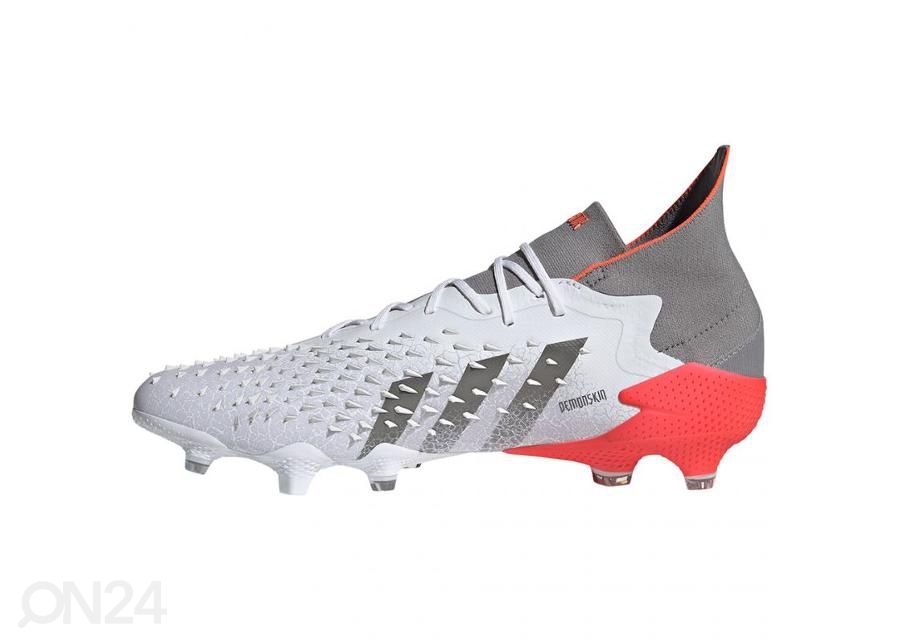 Meeste muru jalgpallijalatsid Adidas Predator Freak.1 FG suurendatud