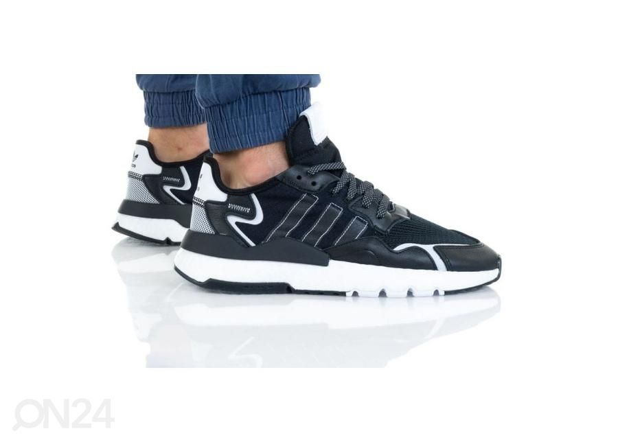 Meeste vabaajajalatsid Adidas Nite Jogger M FW2055 suurendatud