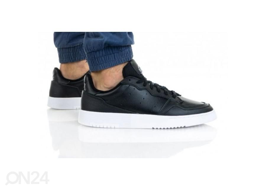 Meeste vabaajajalatsid Adidas Supercourt M EE6038 suurendatud