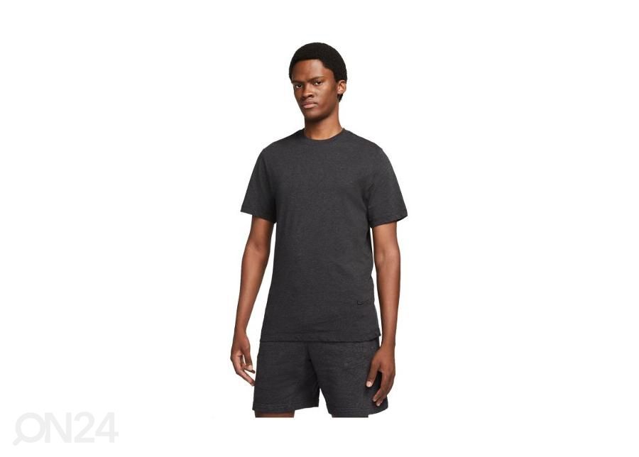 Meeste vabaajasärk Nike NSW Sustainability suurendatud