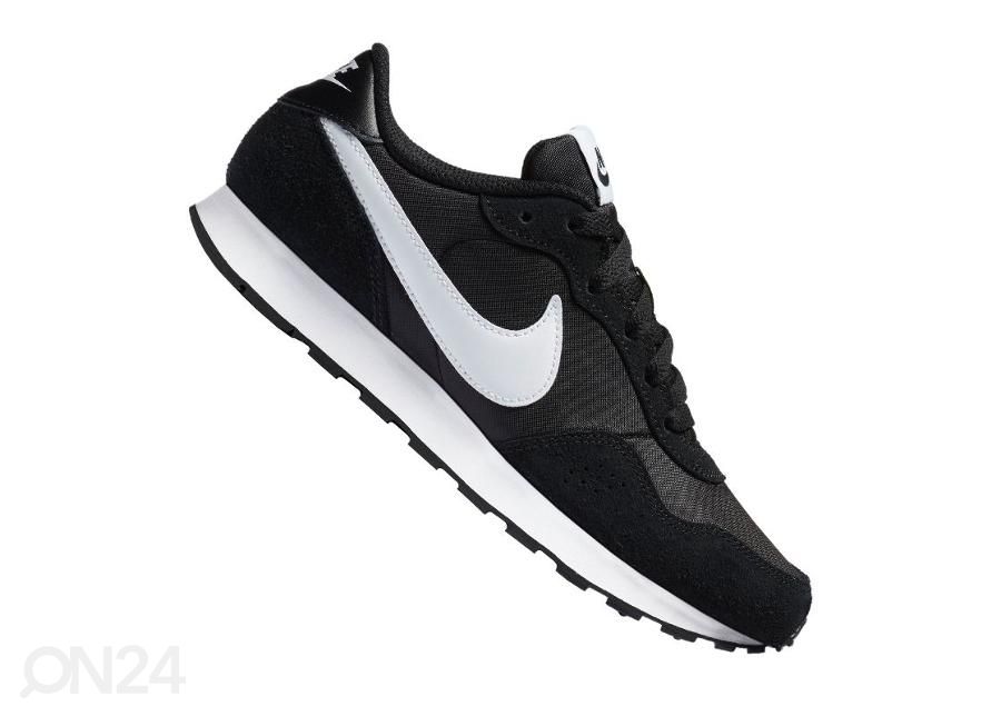 Naiste vabaajajalatsid Nike MD Valiant W CN8558-002 suurendatud