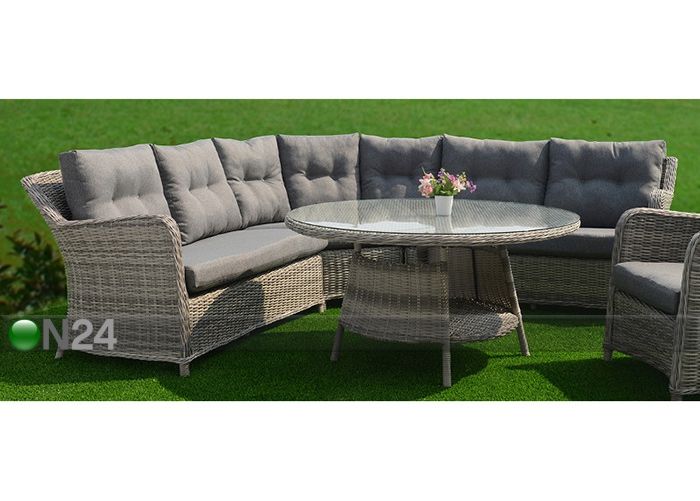 Nurgadiivan aeda Bolton suurendatud