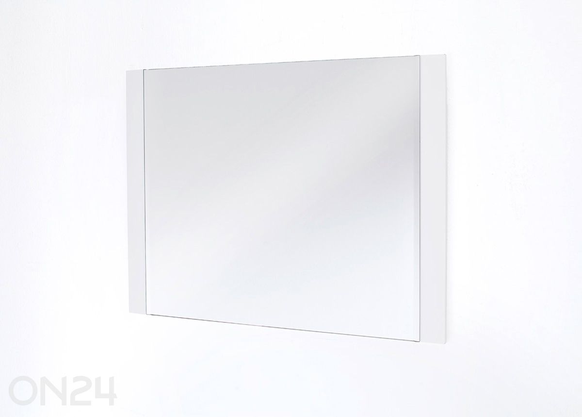 Peegel Romina suurendatud